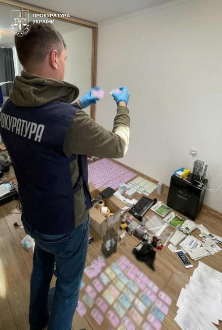 Новини Вінниці - фото з Судитимуть керівника злочинної групи, яка заробила понад шість мільйонів на фальшивих документах