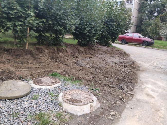 Новини Вінниці - фото з «Ми у відчаї, бо порушують закон просто під вікнами» — на Стельмаха знищують зелену зону заради парковки