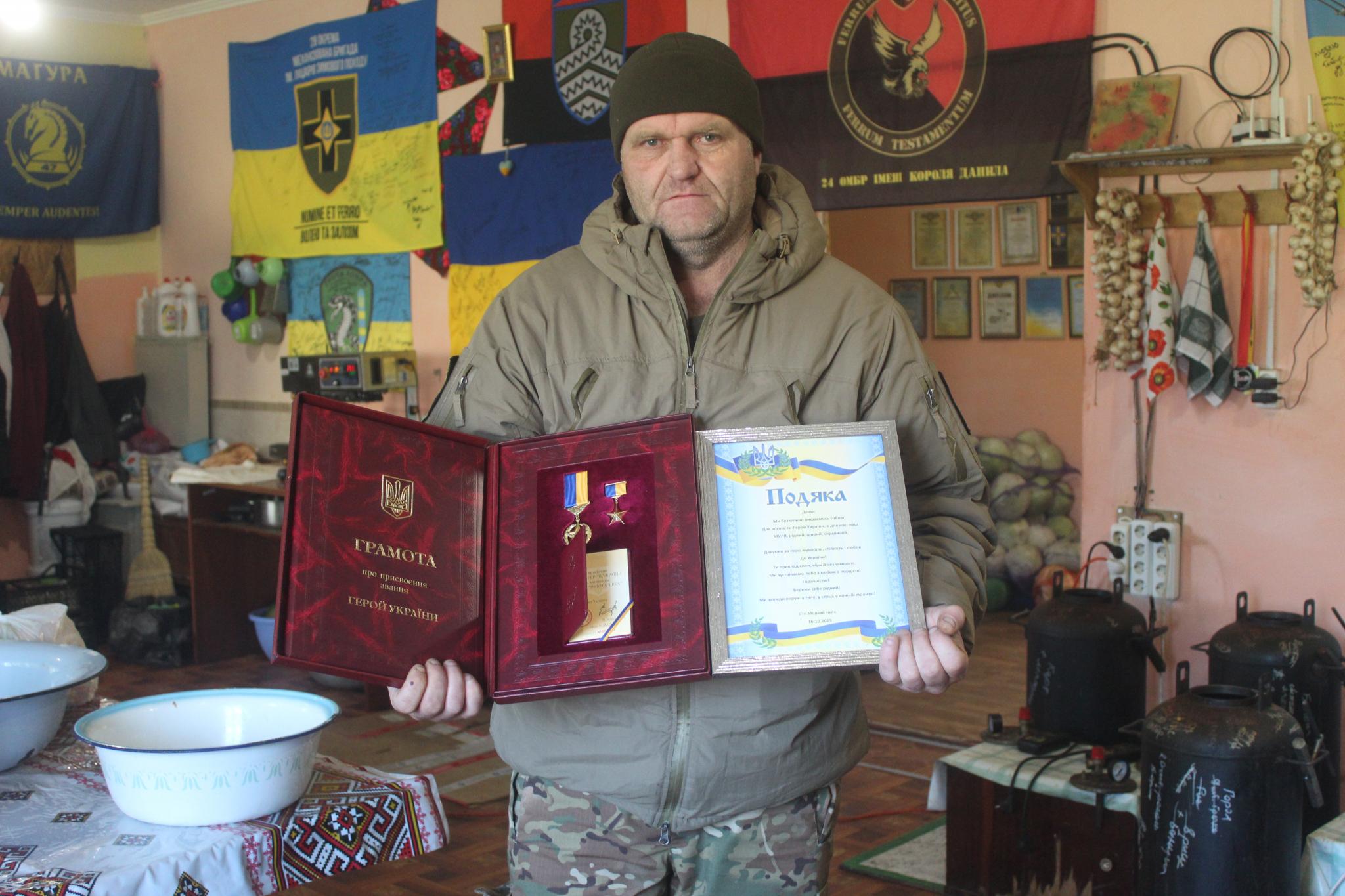 Новини Козятина - фото з Це ти на фронті Герой України «Золотої зірки», а у нас ти, як в дитинстві Деня