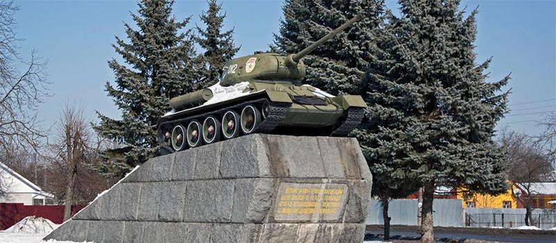 Новини Хмельницького - фото з Активісти пропонують демонтувати 5 радянських пам’ятників на Хмельниччині: деталі танк Т-34 у Шепетівці
