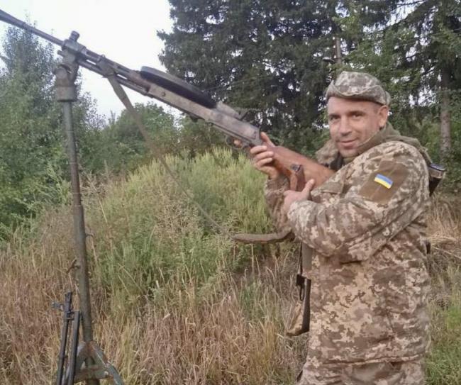 Новини Вінниці - фото з Сергія Григоренка з Бершадщини відзначили «Золотим хрестом» та нагородою Президента України