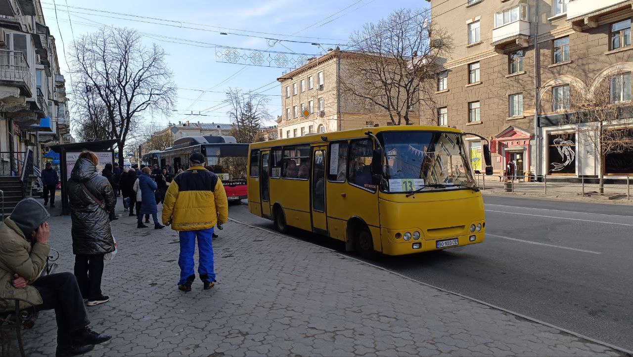 Новини Тернополя - фото з Студентський квиток для галочки? Чому хлопець з Тернополя ніде не може скористатися знижкою на проїзд