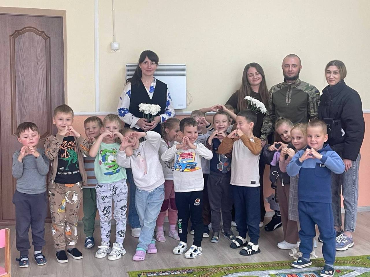 Новини Тернополя - фото з Вперше на протезах за кермом і забрав доньку із садочка: історія відновлення захисника після поранення