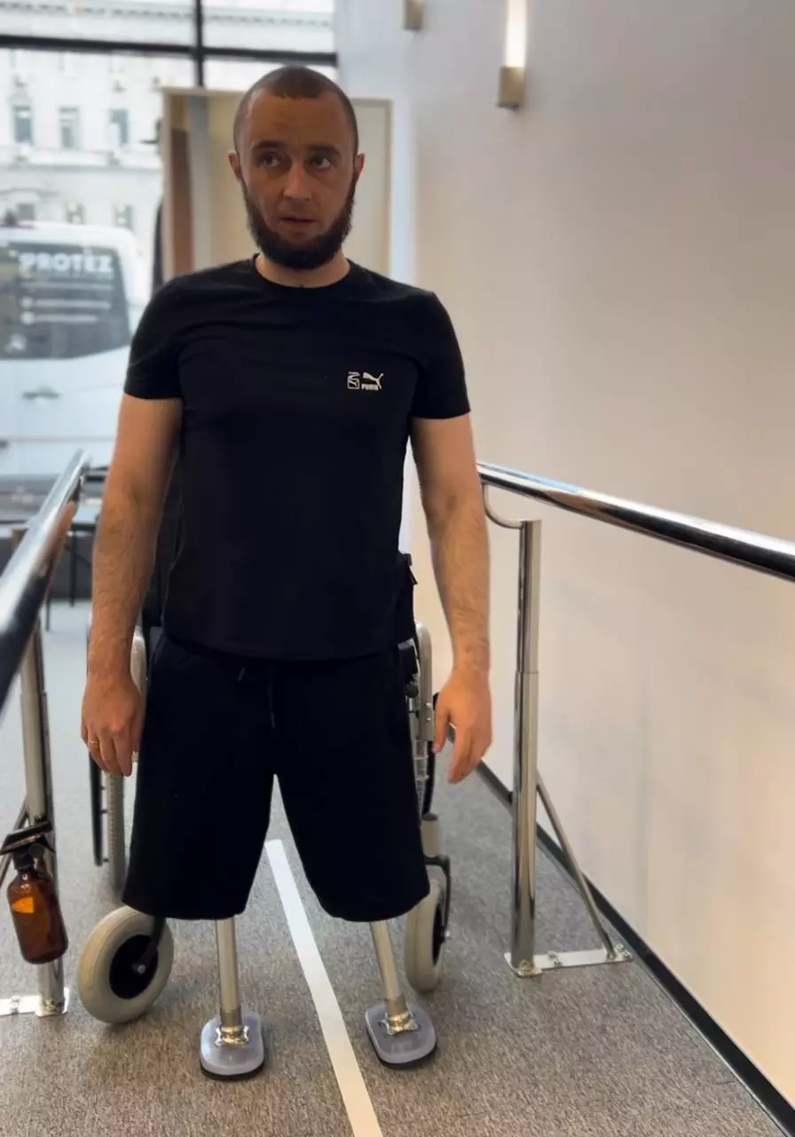 Новини Тернополя - фото з Вперше на протезах за кермом і забрав доньку із садочка: історія відновлення захисника після поранення