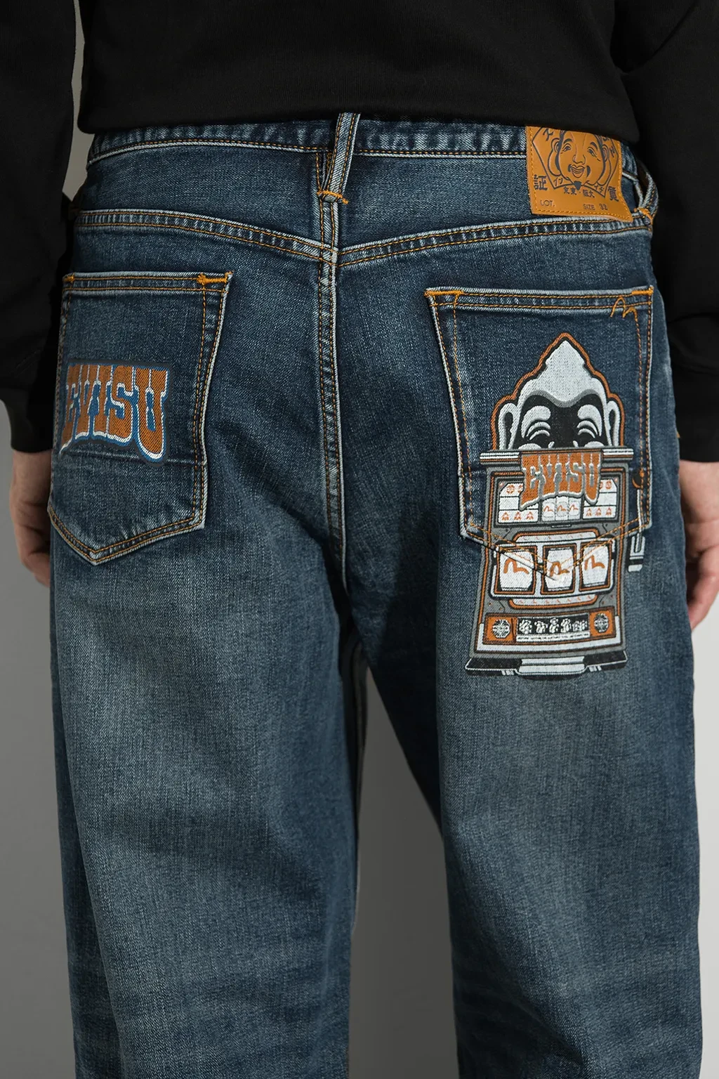 Новини Хмельницького - фото з Японські джинси Evisu: slow fashion по-японськи та боротьба з масовим виробництвом (новини компаній) 68fa792fd76c5.webp