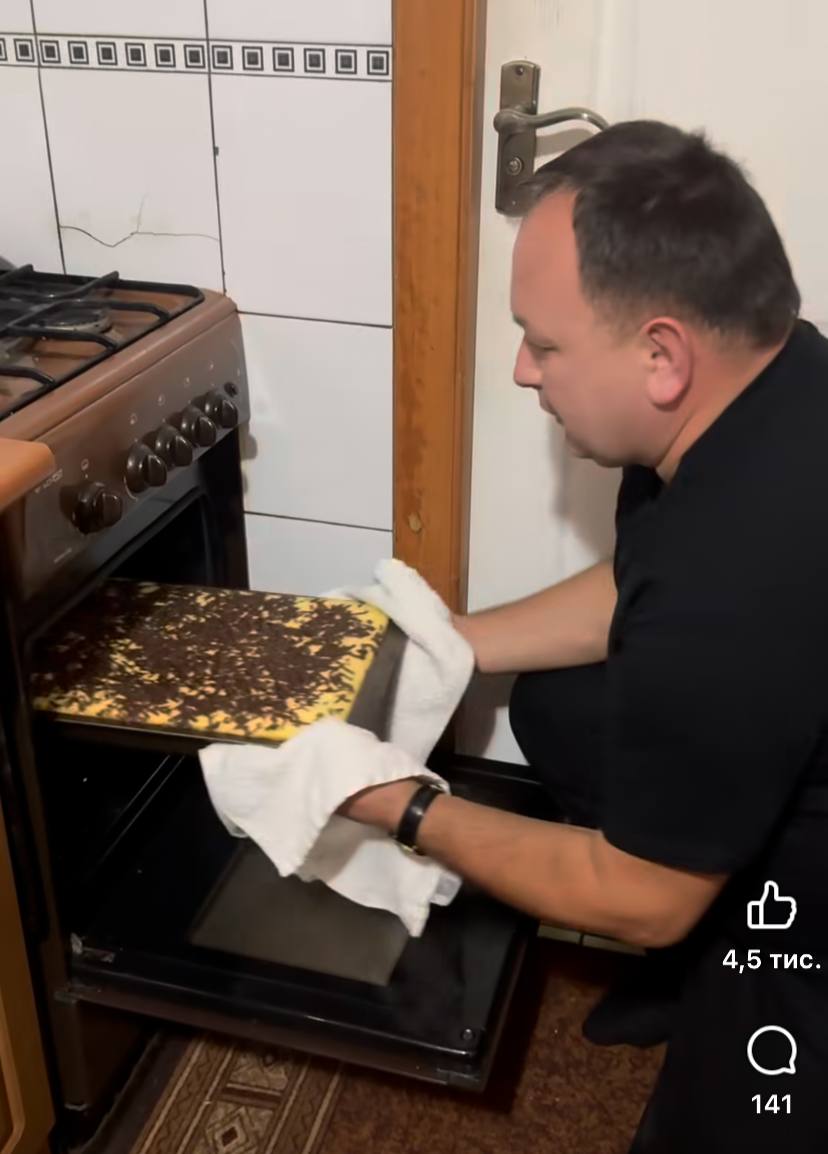 Новини Тернополя - фото з Перевірений і простий рецепт «толкового» сирника від отця Філюка