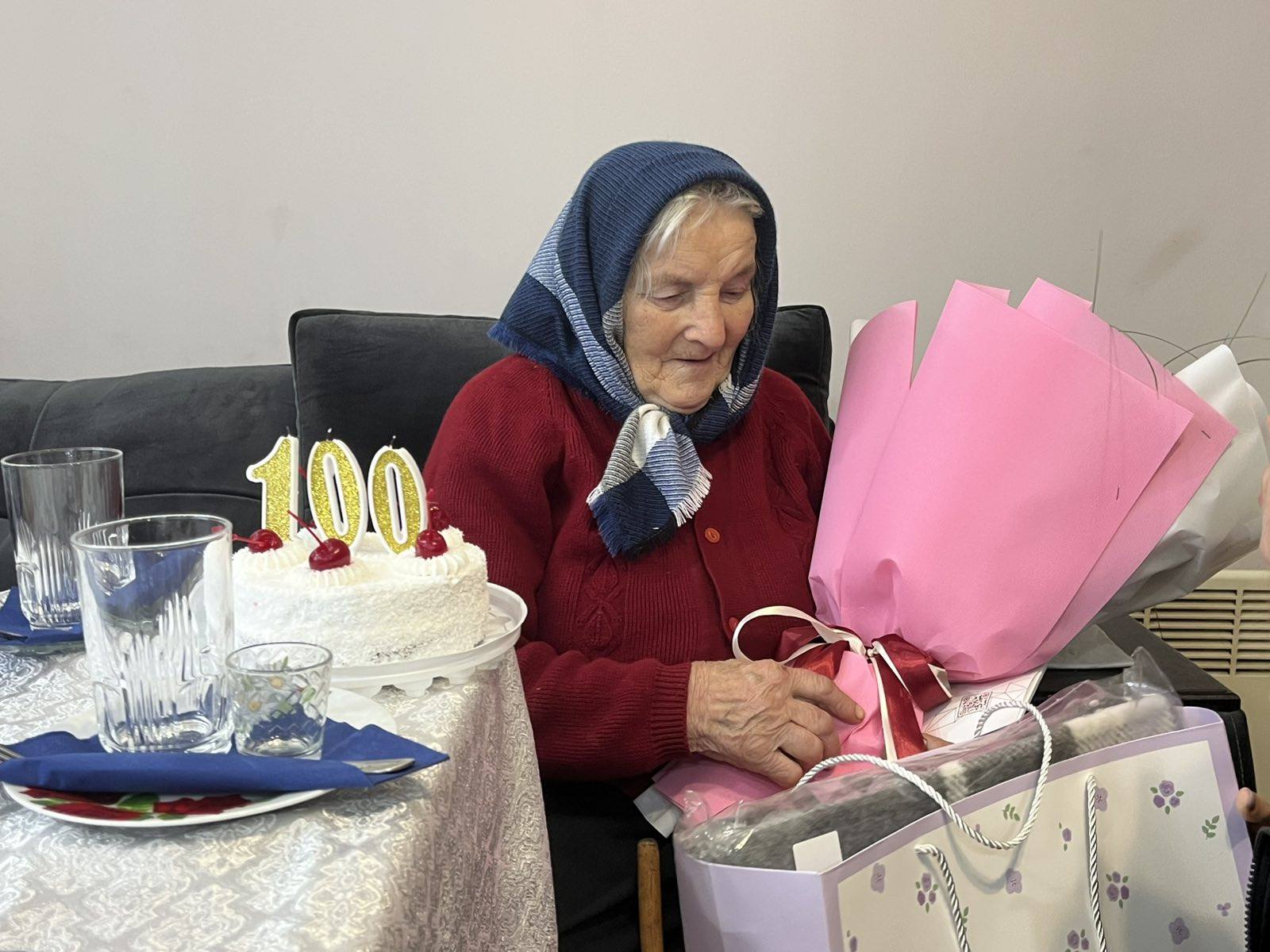 Новини Тернополя - фото з 100-річний ювілей відзначила довгожителька із Возилова