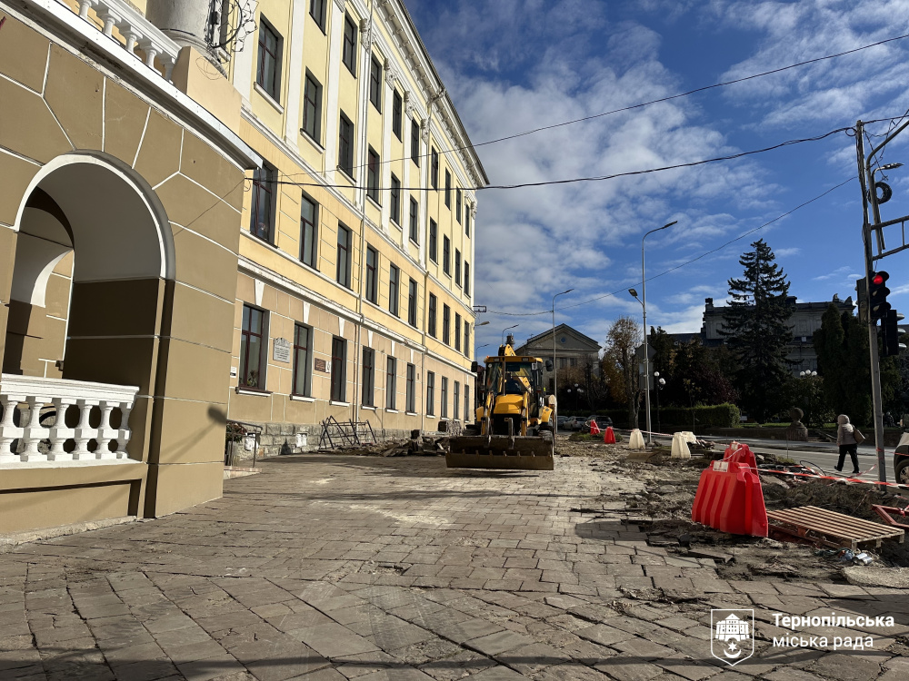 Новини Тернополя - фото з На Грушевського завершили роботи з оновлення тротуару: який вигляд має