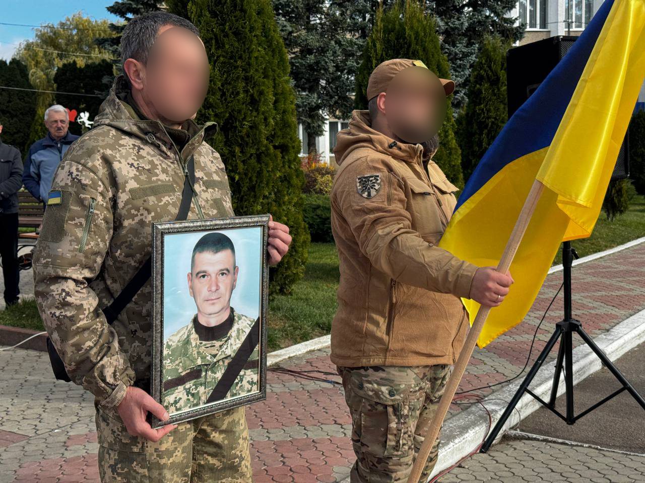 Новини Хмельницького - фото з На щиті повернулись пʼятеро воїнів з Хмельниччини. Наймолодшому — 23 роки Захисник Анатолій Завацький