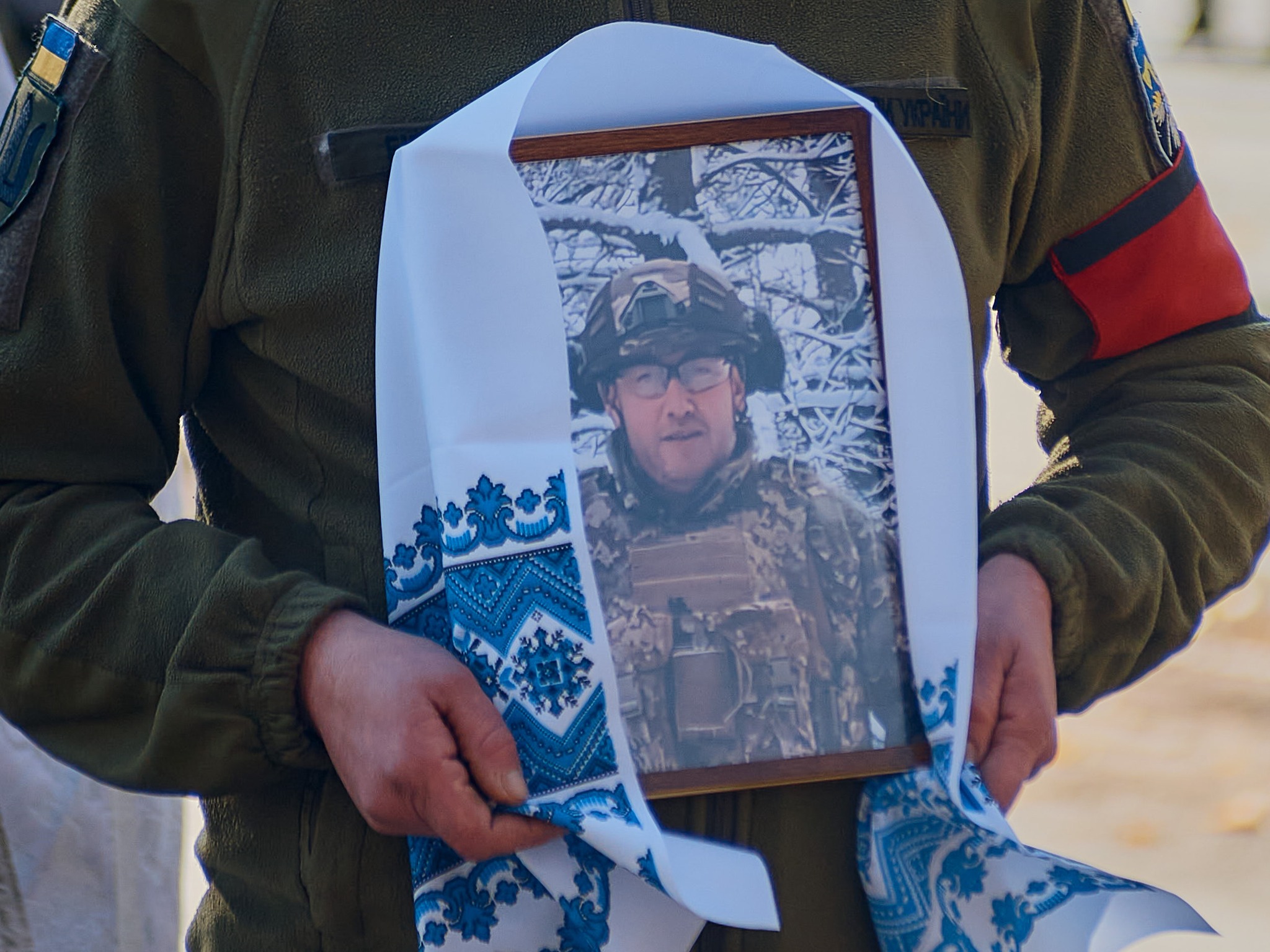 Новини Хмельницького - фото з На щиті повернулись пʼятеро воїнів з Хмельниччини. Наймолодшому — 23 роки Військовий Олександр Гекавчук