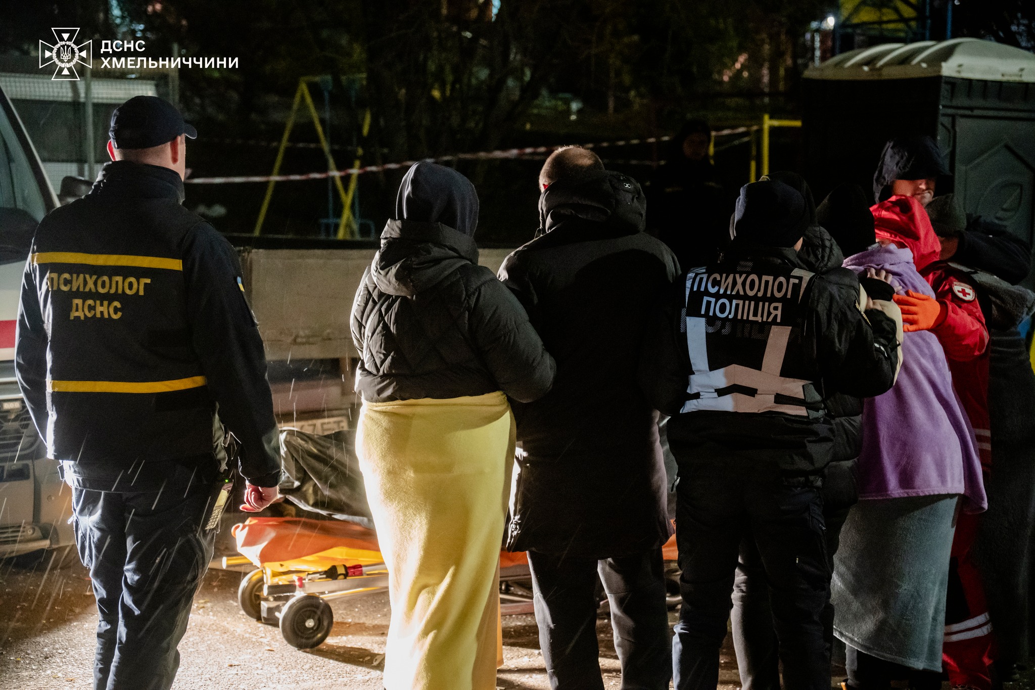 Новини Хмельницького - фото з Двоє загиблих і зруйноване житло. Як  розбирали завали на Тернопільській (ВІДЕО)