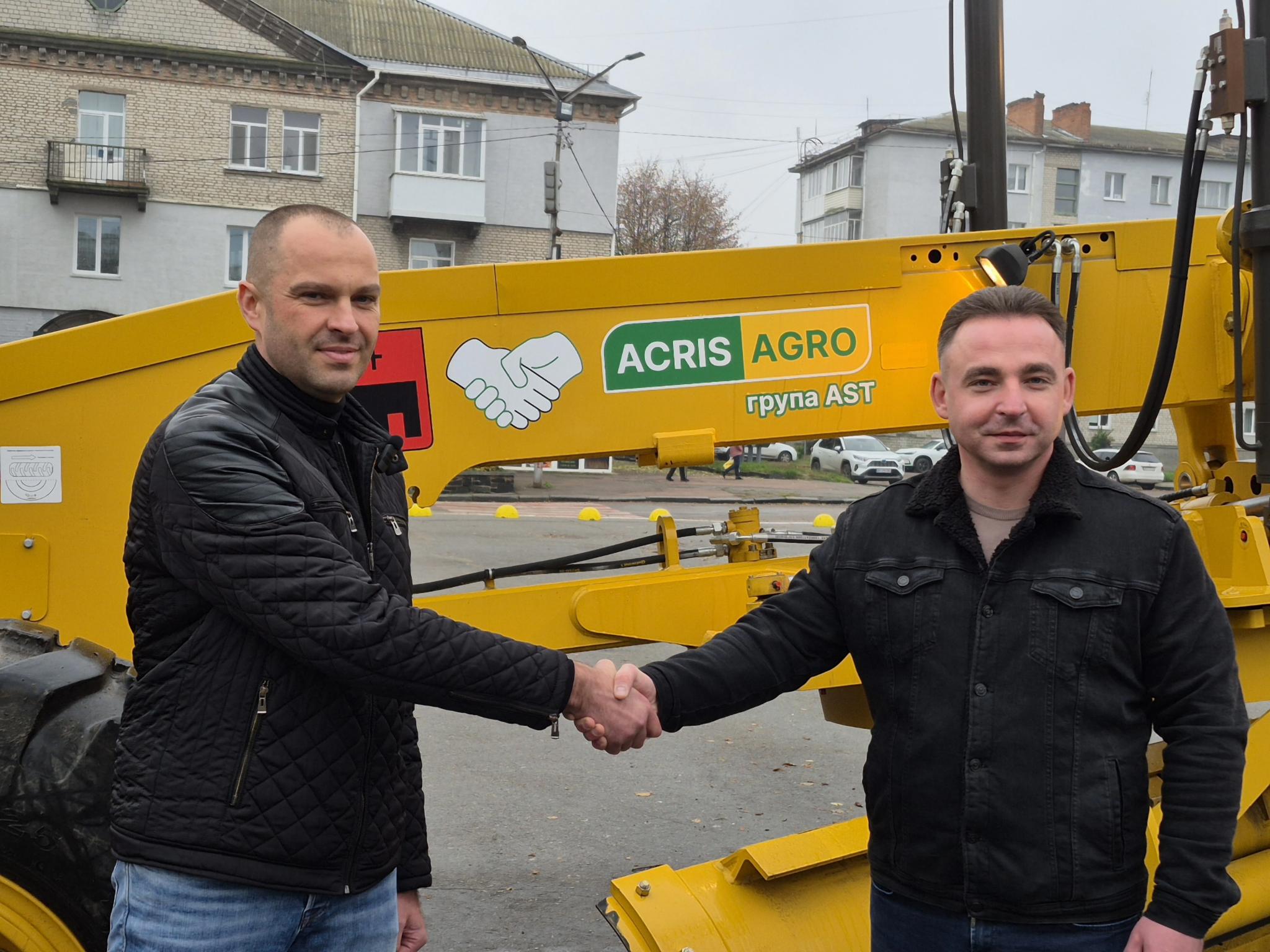 Новини Житомира - фото з Компанія Акріс Агро (група AST) придбала грейдер для Коростишівської громади на Житомирщині (Новини компаній)