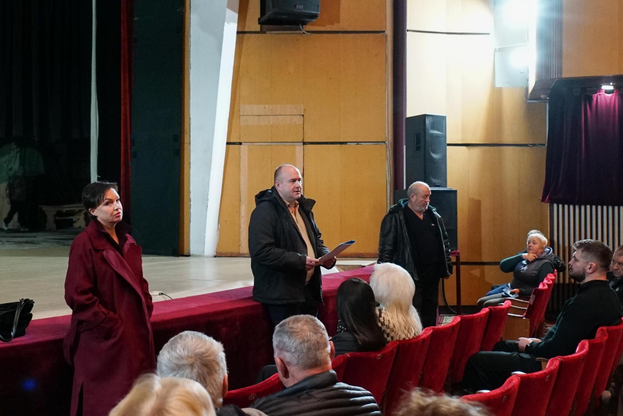 Новини Житомира - фото з Колективу театру представили нову виконуючу обов’язки директора-художнього керівника — Анастасію Кузьменко