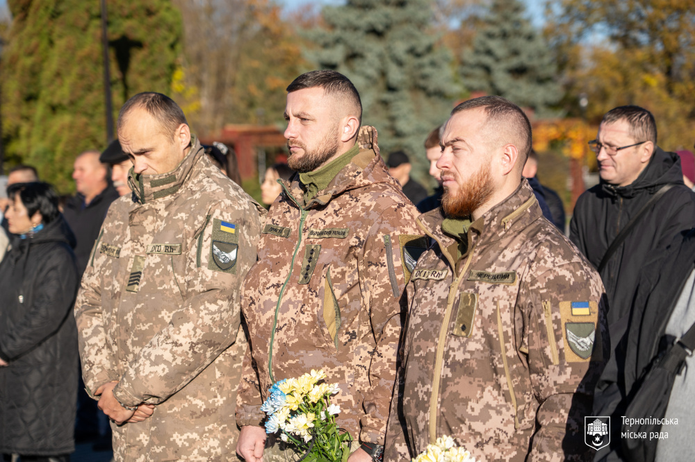 Новини Тернополя - фото з Світло молитви в темряві війни: у Тернополі відслужили панахиду за загиблими захисниками