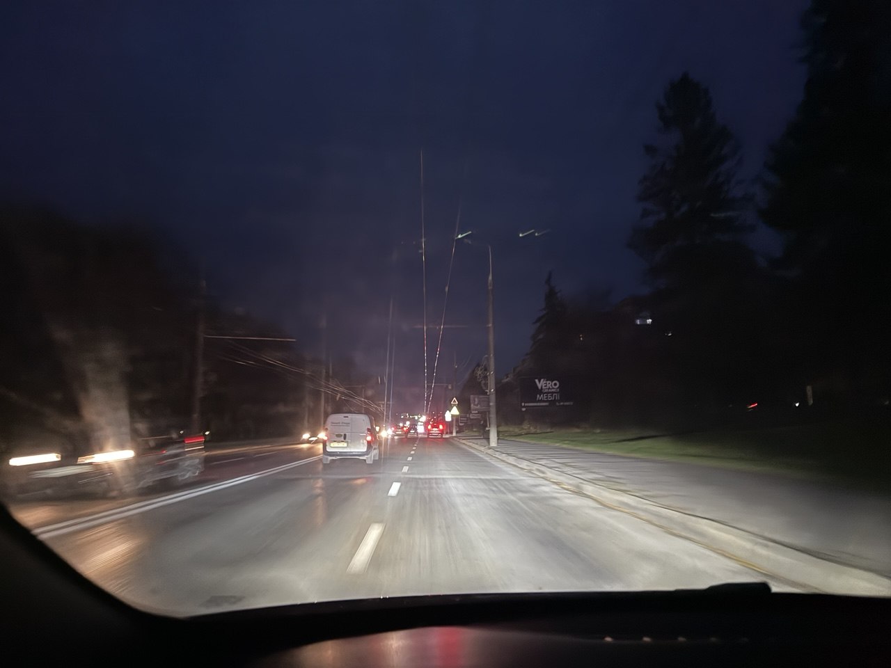 Новини Тернополя - фото з Світлофори не працюють, ліхтарі почорніли: Тернопіль — у темряві