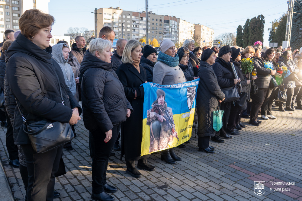 Новини Тернополя - фото з Світло молитви в темряві війни: у Тернополі відслужили панахиду за загиблими захисниками