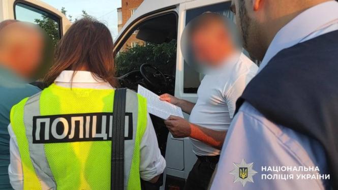 Новини Вінниці - фото з Продавав бронь за $2000 і крав зарплати: судитимуть директора «Укрзалізниці»