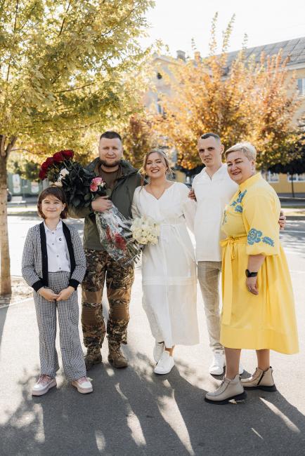 Новини Вінниці - фото з Про фронт без гриму та жіноче серце, що не зламалося: ветеранка Тетяна Чудновець видала книгу про війну