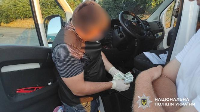 Новини Вінниці - фото з Продавав бронь за $2000 і крав зарплати: судитимуть директора «Укрзалізниці»