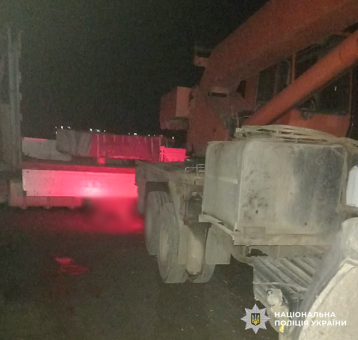 Новини Житомира - фото з У Коростишеві автокран, рухаючись заднім ходом, смертельно травмував 52-річного місцевого жителя