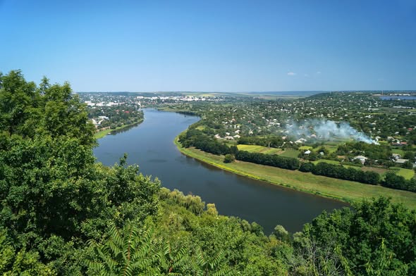 Новини Вінниці - фото з Мальовнича Цекинівка: подільське село, що виринає з-за Дністра