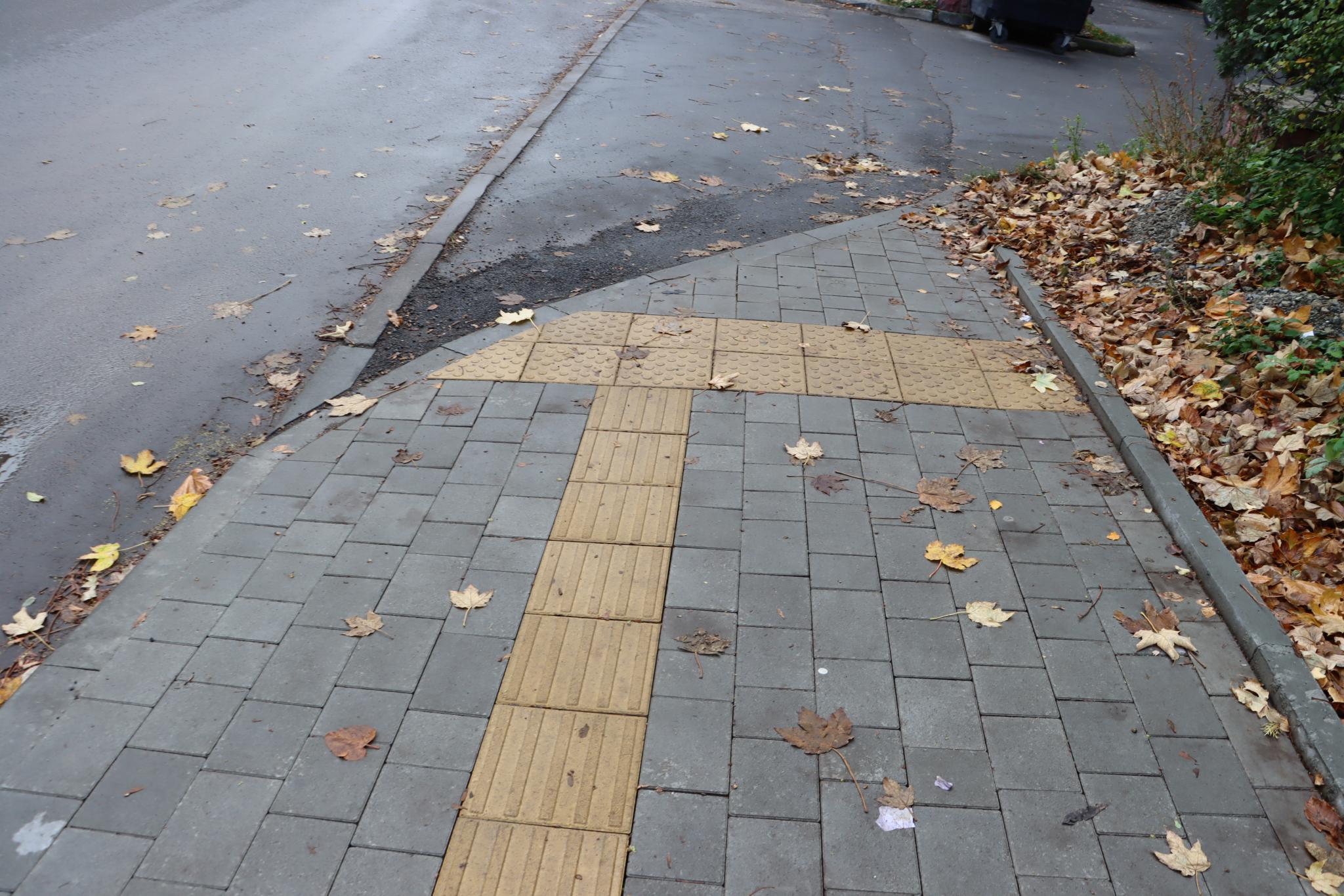 Новини Тернополя - фото з На Острозького відремонтували тротуар: який вигляд має тепер