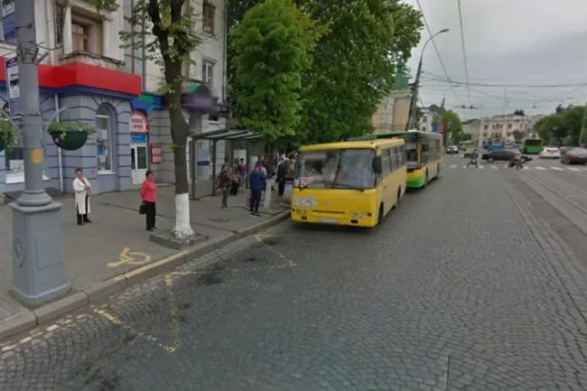 Новини Вінниці - фото з На майдані Небесної Сотні облаштовують ділянку безбар’єрного маршруту: що саме зміниться