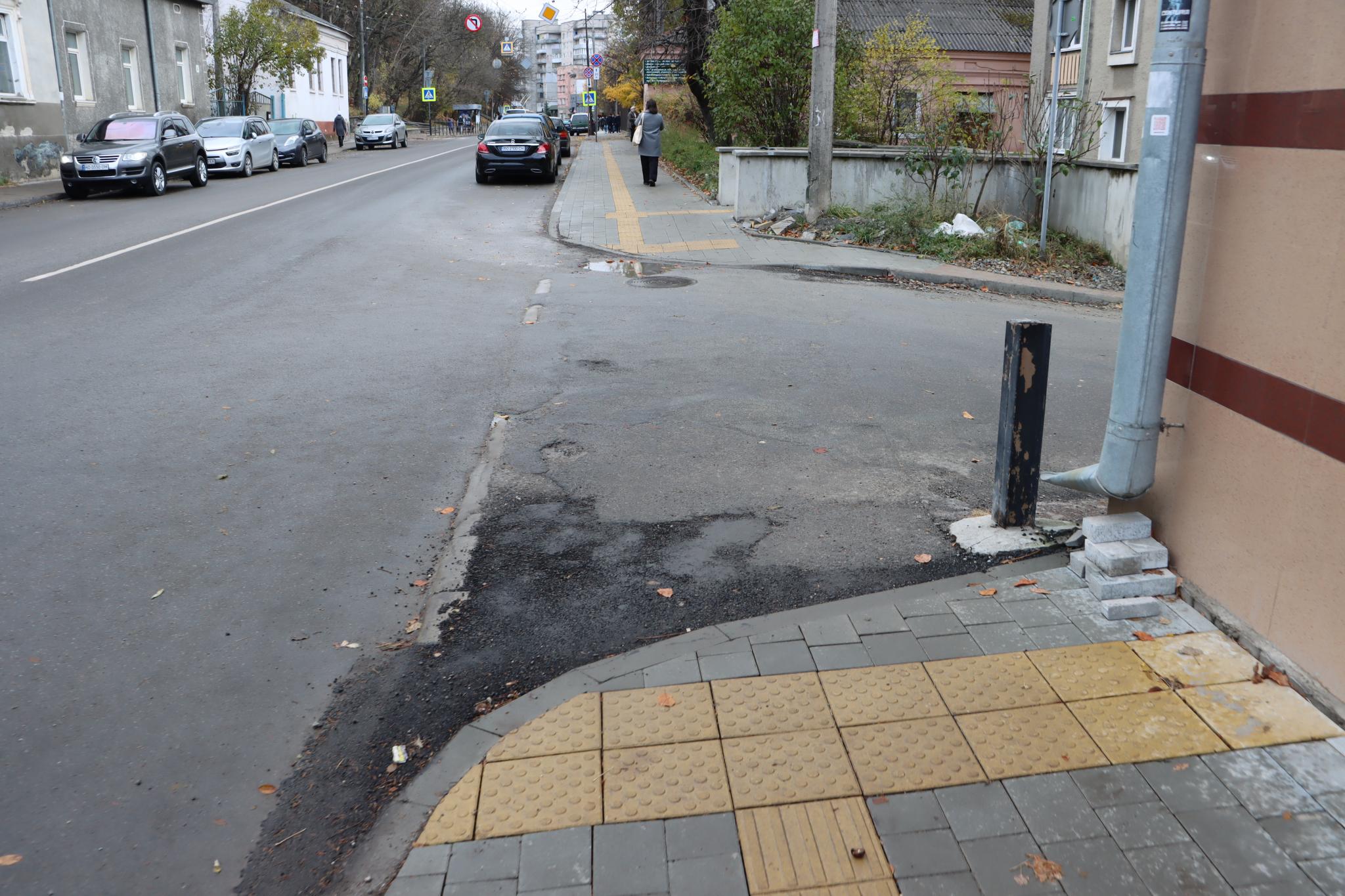 Новини Тернополя - фото з На Острозького відремонтували тротуар: який вигляд має тепер