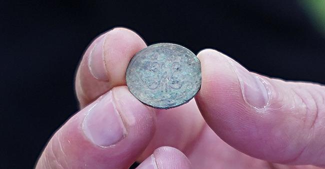 Новини Вінниці - фото з Під «Росією» — історія. Археологи знайшли старовинну монету, кераміку та артефакти Другої світової