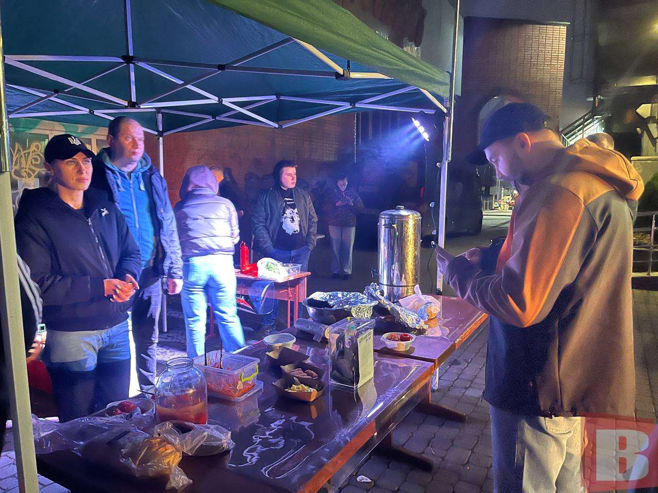 Новини Хмельницького - фото з Від шашлику до реабілітаційного центру: розповідаємо про проєкт волонтерів у Хмельницькому У Хмельницькому волонтери збирали кошти на облаштування реабілітаційного центру для захисників