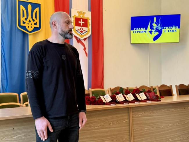 Новини Вінниці - фото з Родинам полеглих захисників з Бершадської громади вручили ордени та відзнаки Президента України