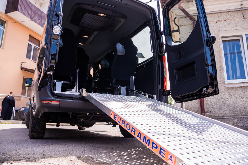 Новини Тернополя - фото з Хто в Тернополі може безоплатно скористатись послугою соціального таксі