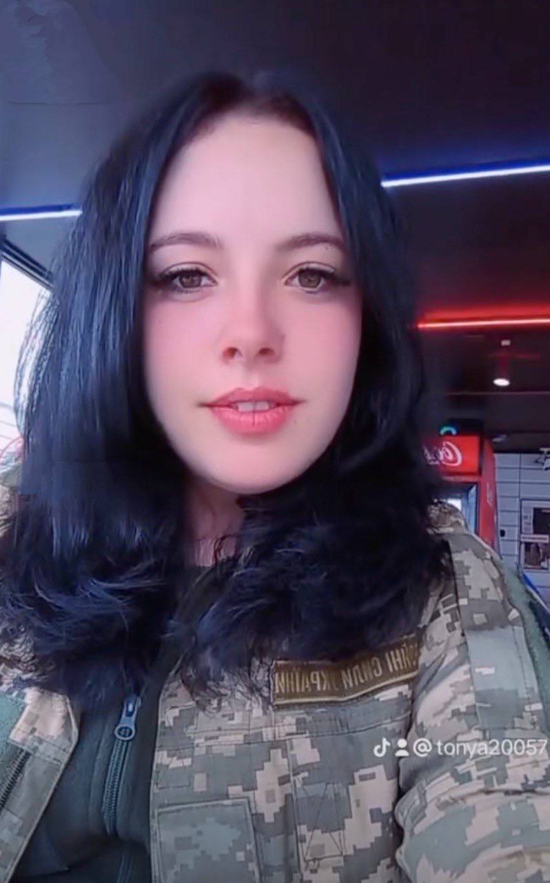 Новини Хмельницького - фото з На Хмельниччині попрощаються з 25-річною військовою Антоніною Штоль Загинула військова з Хмельниччини