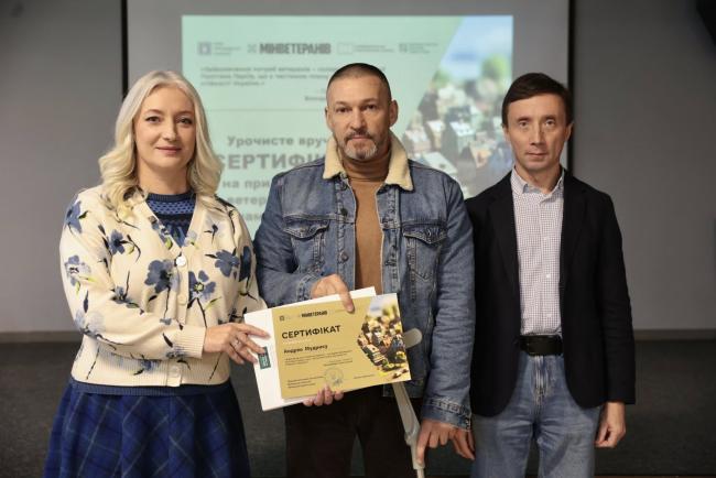 Новини Вінниці - фото з На Вінниччині 37 родин ветеранів отримали сертифікати на житло