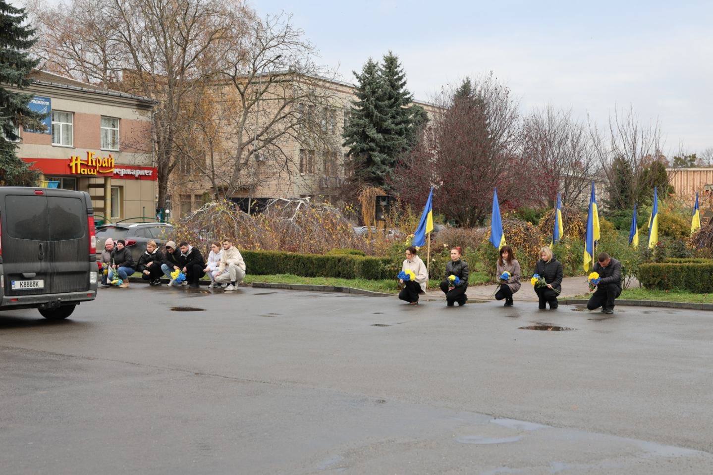 Новини Хмельницького - фото з Назавжди 20. На Хмельниччині попрощались зі снайпером Русланом Сидорчуком