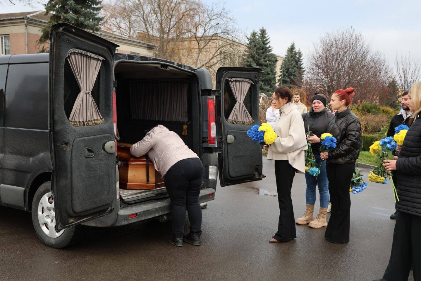 Новини Хмельницького - фото з Назавжди 20. На Хмельниччині попрощались зі снайпером Русланом Сидорчуком