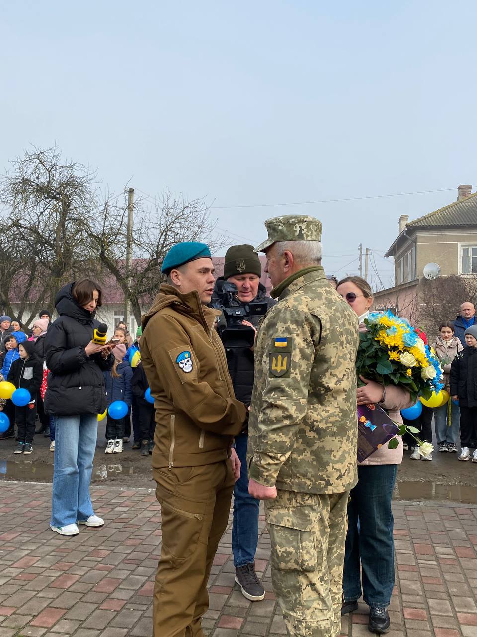 Новини Тернополя - фото з У Коропці зустріли оборонця Маріуполя, морпіха Анатолія Дворського