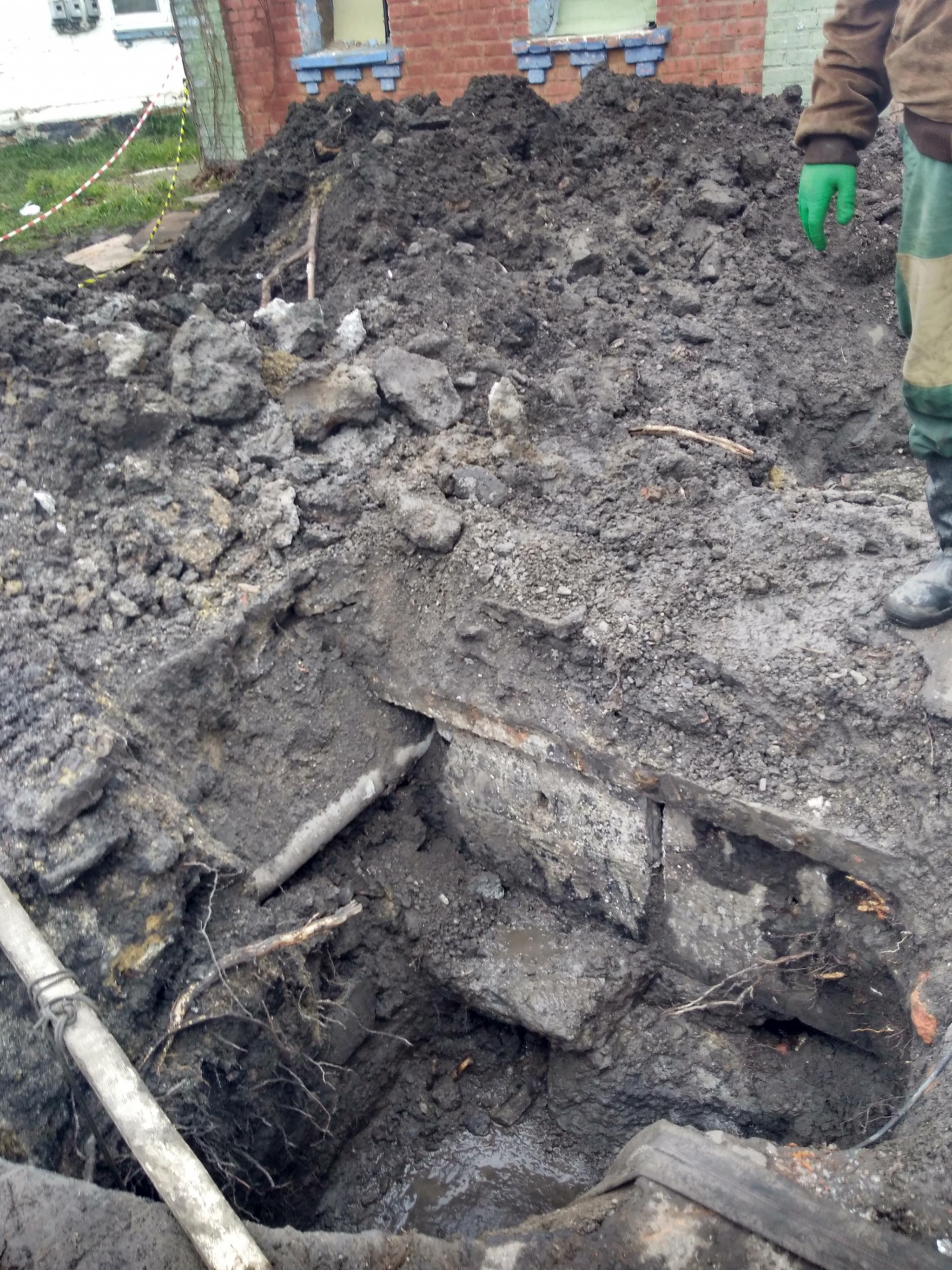 Новини Козятина - фото з «Питаємо старих людей, іноді «методом тика» працюємо, така наша доля»