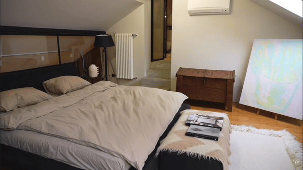 Новини Вінниці - фото з Продюсер Володимир Завадюк показав свою розкішну квартиру, яку орендує в Києві за тисячу доларів