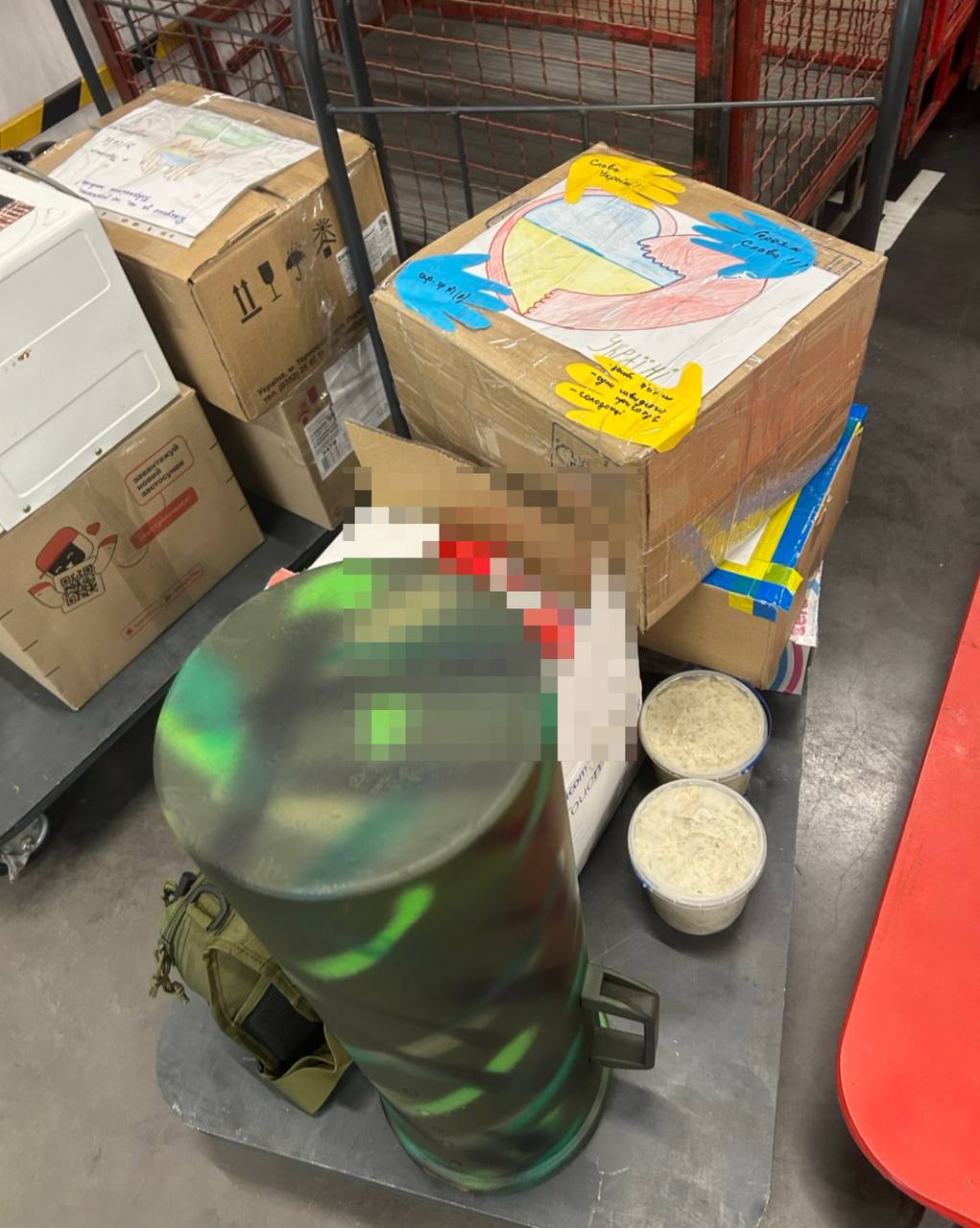 Новини Тернополя - фото з Кожен подарунок — як обійми з дому: тернополян закликають зібрати «Коробку тепла» для ЗСУ