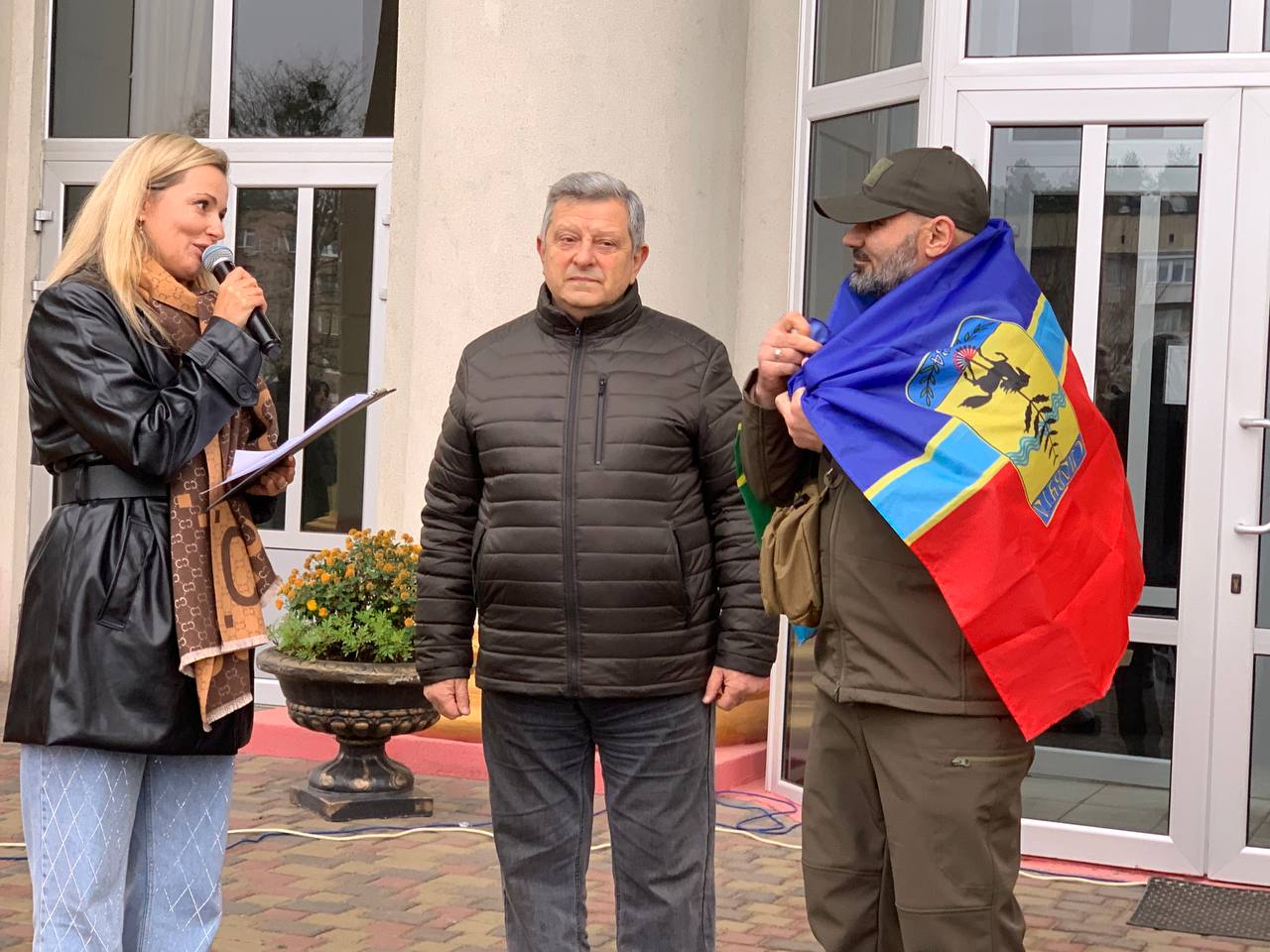 Новини Хмельницького - фото з Після двох років полону додому повернувся захисник Сергій Оберман У Славуту на Хмельниччині після 2 років полону повернувся Сергій Оберман