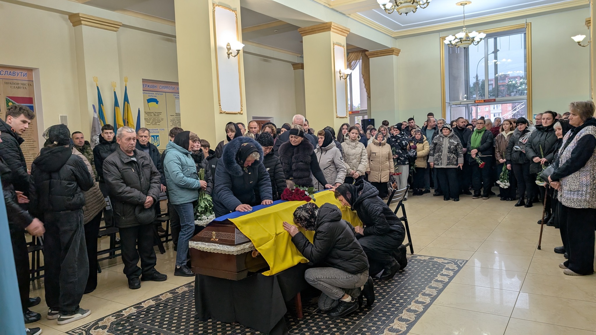 Новини Хмельницького - фото з На Хмельниччині попрощалися із двома захисниками У Славуті попрощалися із Олександром Ходаківським