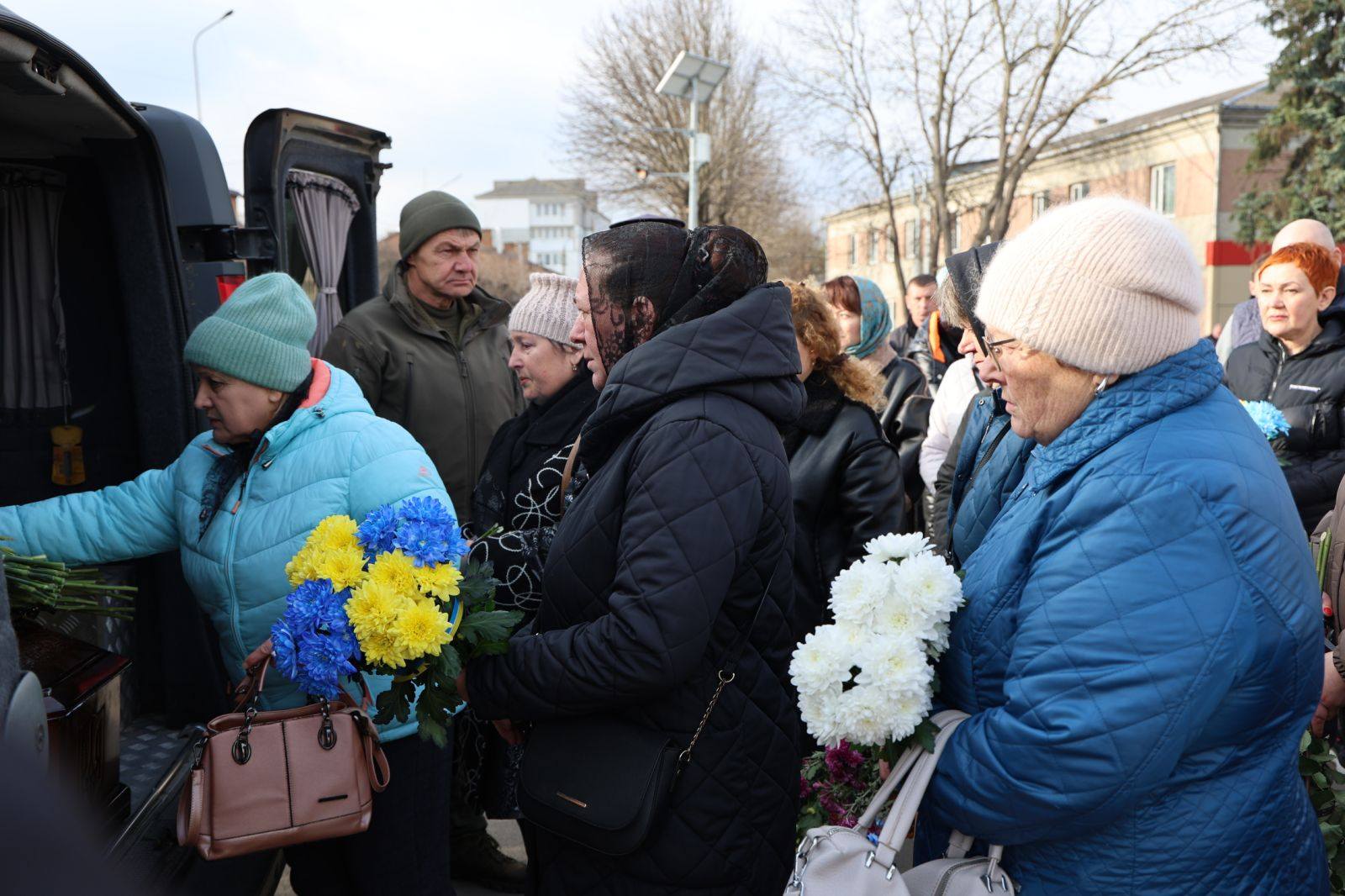 Новини Хмельницького - фото з На Хмельниччині попрощалися із двома захисниками У Красилові попрощалися із Віктором Кучинським