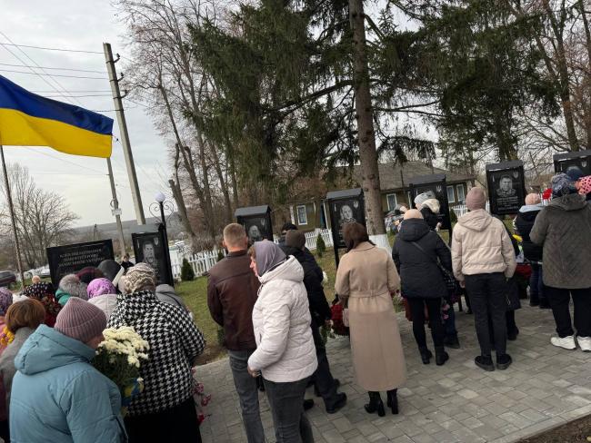 Новини Вінниці - фото з Меморіал пам’яті полеглих воїнів відкрили у Джуринській громаді