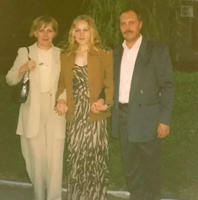 Новини Вінниці - фото з Віктор Бронюк поділився світлиною до Дня студента. Архівні фото українських зірок