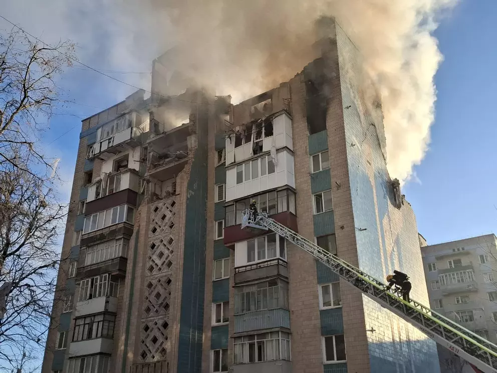 Новини Хмельницького - фото з Масований ворожий обстріл: наслідки для Хмельниччини та ситуація по Україні У Тернополі зафіксовані влучання у житлові будинки, є загиблі