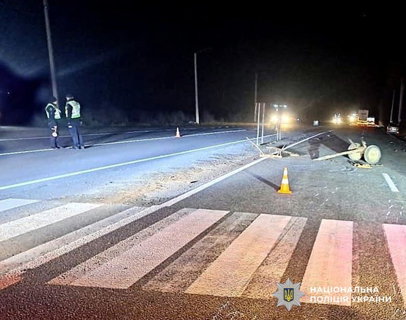 Новини Житомира - фото з На Бердичівщині внаслідок зіткнення легковика з возом загинув керманич гужового транспорту