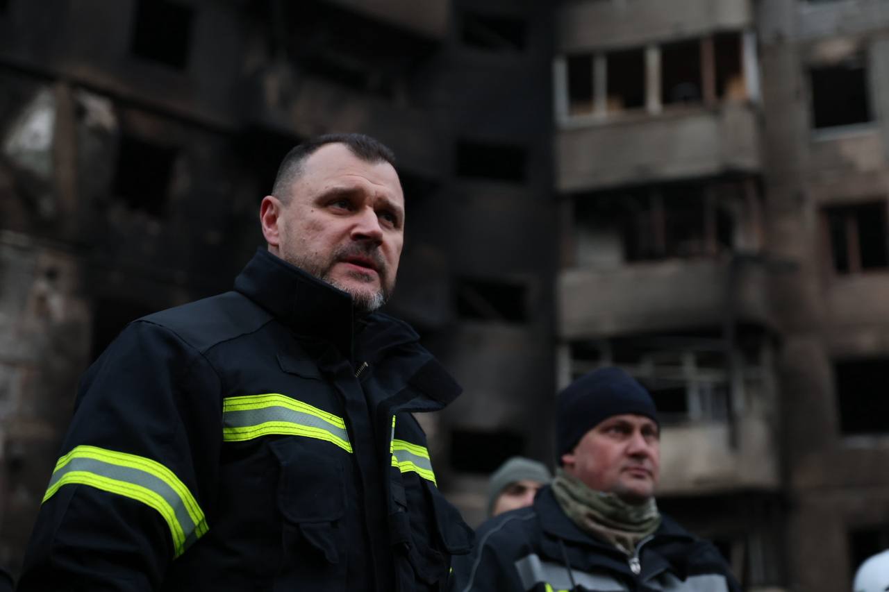 Новини Тернополя - фото з 26 людей зникли безвісти після атаки. Служби на місцях ударів працюватимуть усю ніч