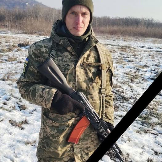 Новини Тернополя - фото з Тернопільщина втратила захисників Тараса Парія, Анатолія Сергієнка і Назарія Тараса