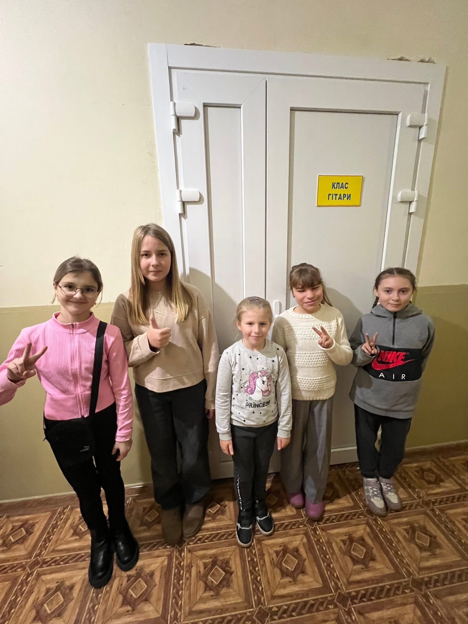 Новини Житомира - фото з Акріс Агро (група АSТ) отримала Подяку від Попільнянської школи
мистецтв на Житомирщині (Новини компаній)